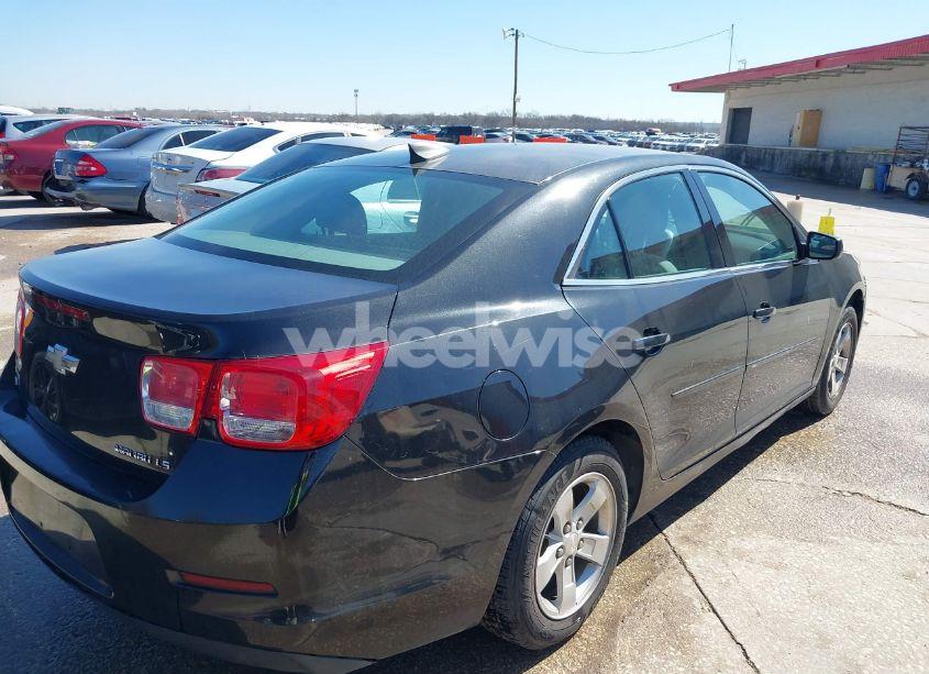 Photo 4 of 2015 Chevrolet Malibu LS (VIN 1G11B5SLXFF253635)