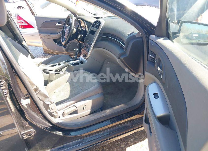 Photo 5 of 2015 Chevrolet Malibu LS (VIN 1G11B5SLXFF253635)