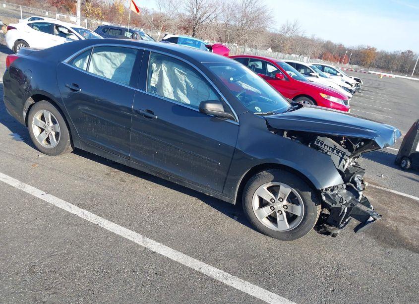 2015 Chevrolet Malibu LS (VIN 1G11B5SLXFF257815) main photo