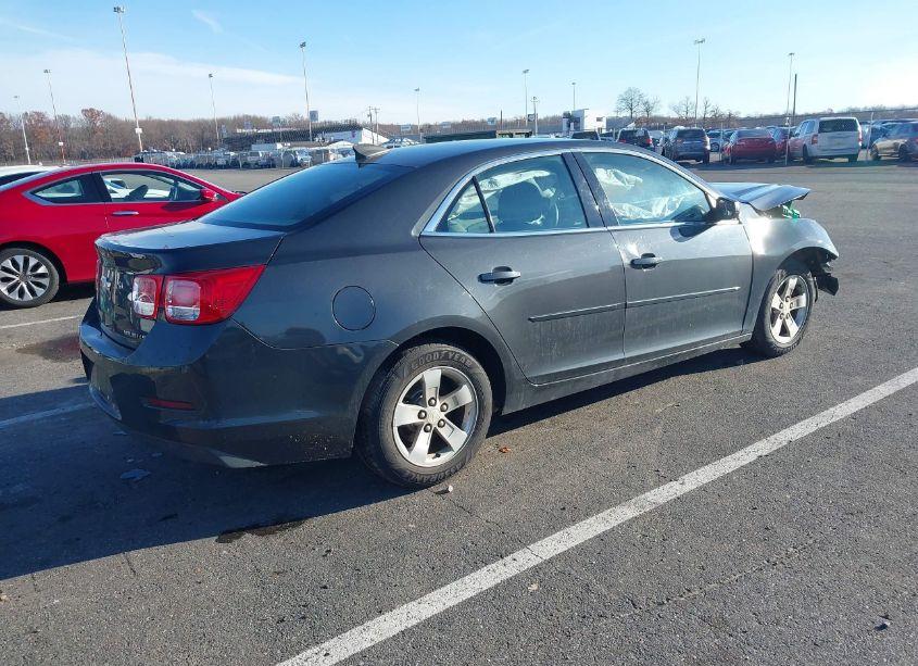 Photo 4 of 2015 Chevrolet Malibu LS (VIN 1G11B5SLXFF257815)