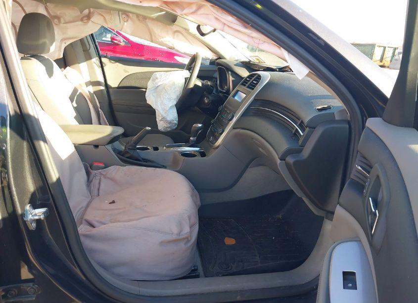 Photo 5 of 2015 Chevrolet Malibu LS (VIN 1G11B5SLXFF257815)