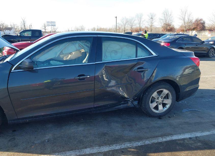 Photo 6 of 2015 Chevrolet Malibu LS (VIN 1G11B5SLXFF257815)