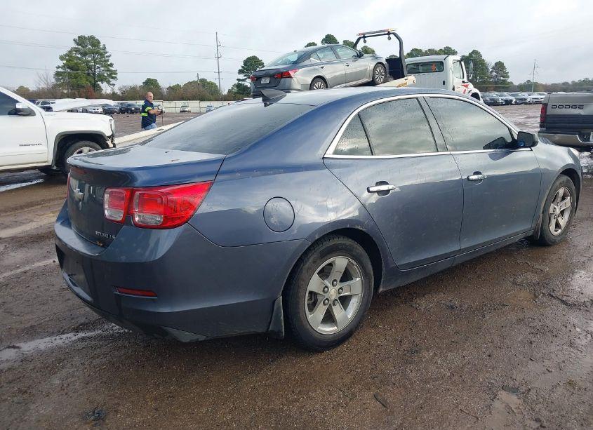 Photo 4 of 2015 Chevrolet Malibu LS (VIN 1G11B5SLXFF271049)