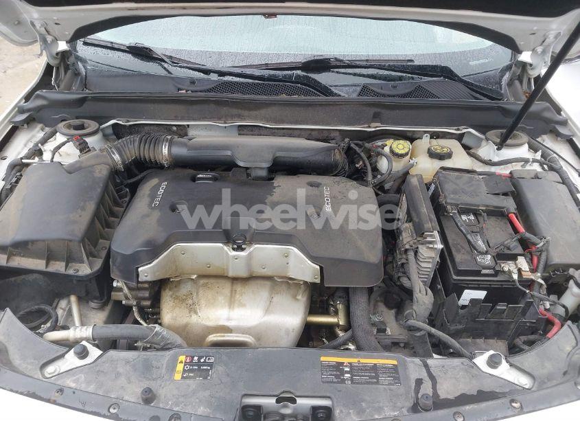 Photo 10 of 2015 Chevrolet Malibu LS (VIN 1G11B5SLXFF353198)