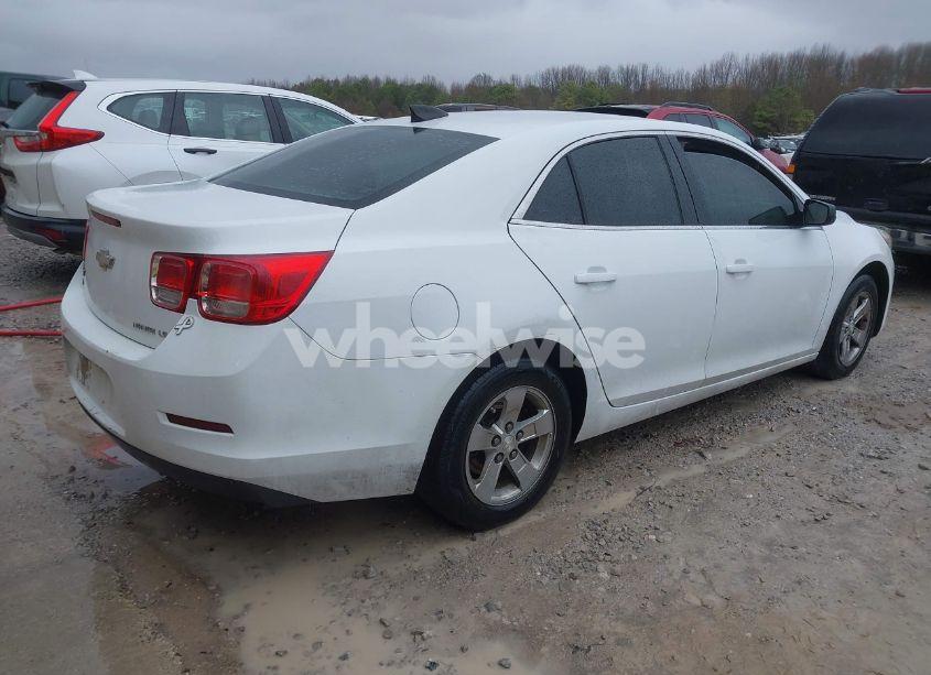 Photo 4 of 2015 Chevrolet Malibu LS (VIN 1G11B5SLXFF353198)