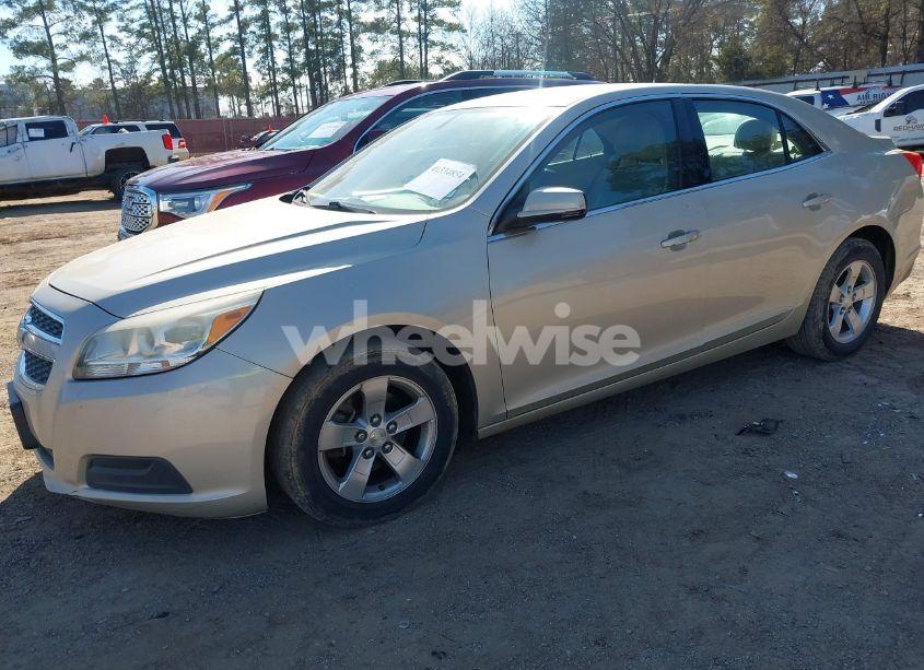 Photo 2 of 2013 Chevrolet Malibu 1LT (VIN 1G11C5SA0DF161300)
