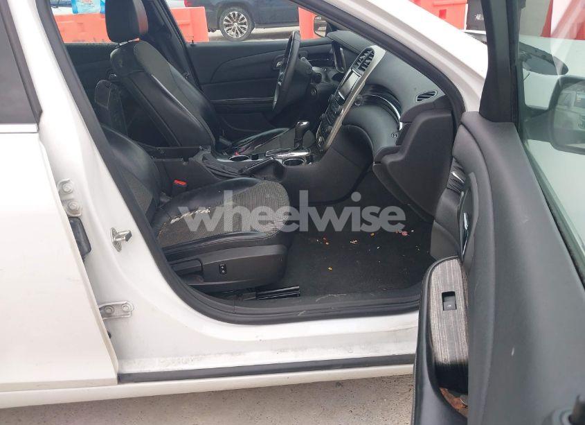 Photo 5 of 2016 Chevrolet Malibu LIMITED LT (VIN 1G11C5SA0GU161748)