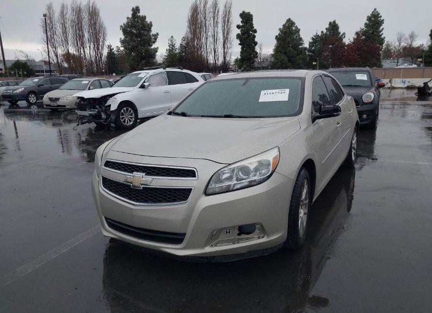 Photo 2 of 2013 Chevrolet Malibu 1LT (VIN 1G11C5SA1DF144912)