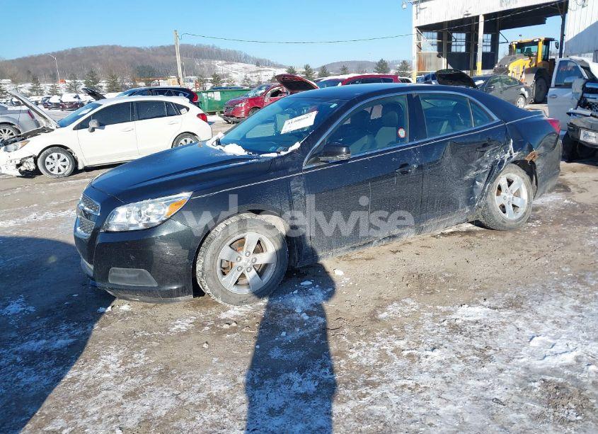 Photo 2 of 2013 Chevrolet Malibu 1LT (VIN 1G11C5SA1DF354149)