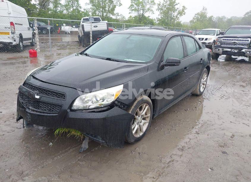 Photo 2 of 2013 Chevrolet Malibu 1LT (VIN 1G11C5SA1DF357066)