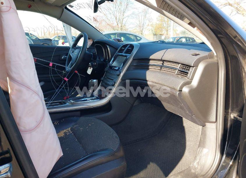 Photo 5 of 2013 Chevrolet Malibu 1LT (VIN 1G11C5SA1DU102820)