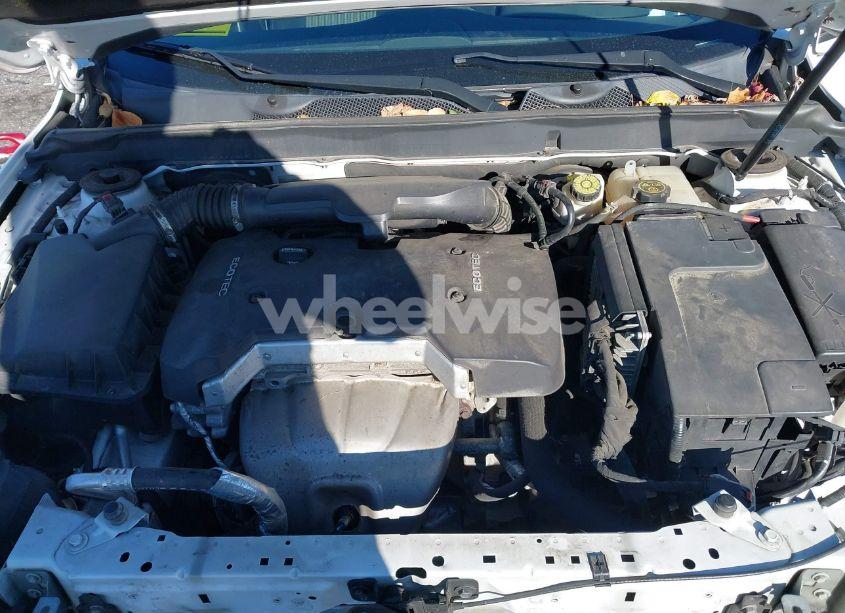 Photo 10 of 2016 Chevrolet Malibu LIMITED LT (VIN 1G11C5SA1GF145109)