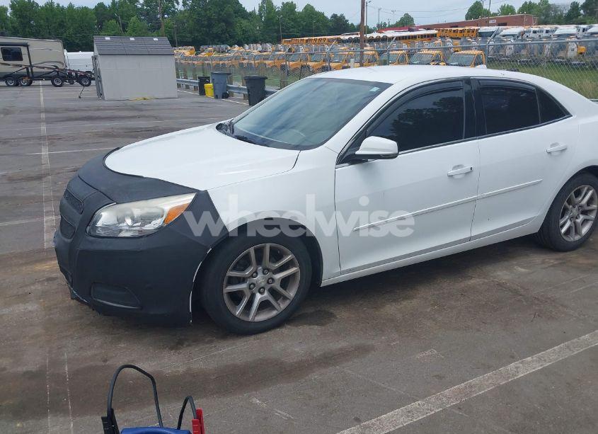 Photo 2 of 2013 Chevrolet Malibu 1LT (VIN 1G11C5SA2DF334203)