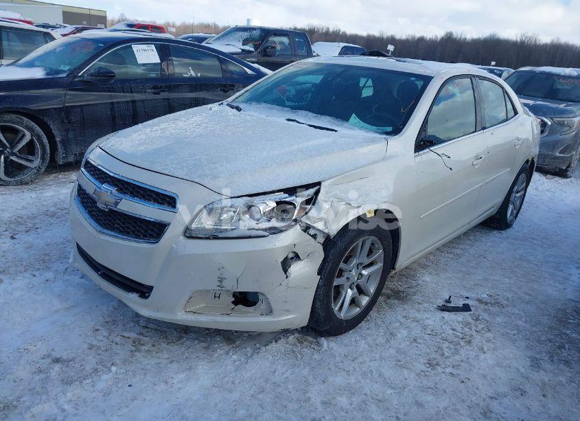 Photo 2 of 2013 Chevrolet Malibu 1LT (VIN 1G11C5SA2DF350949)