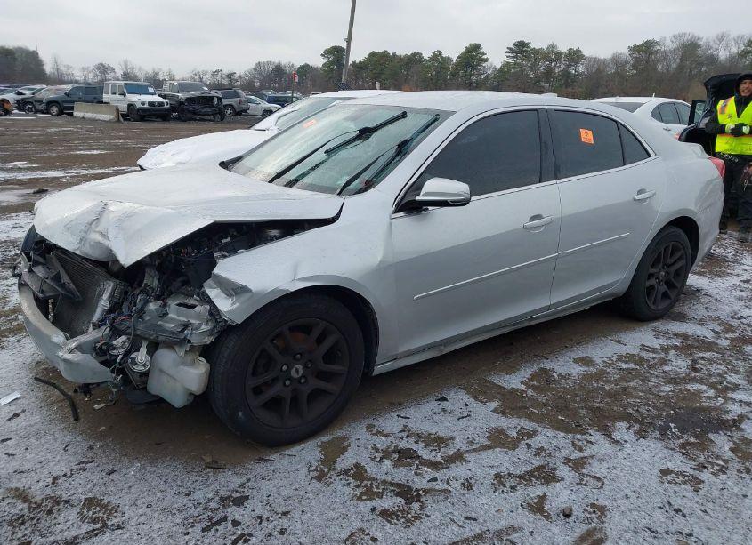 Photo 2 of 2016 Chevrolet Malibu LIMITED LT (VIN 1G11C5SA2GF116850)