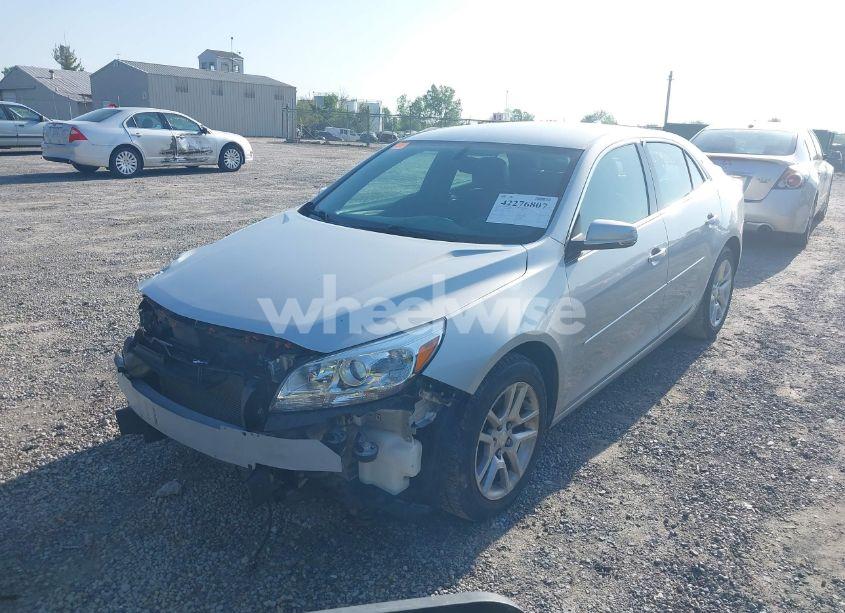 Photo 2 of 2013 Chevrolet Malibu 1LT (VIN 1G11C5SA3DF335845)