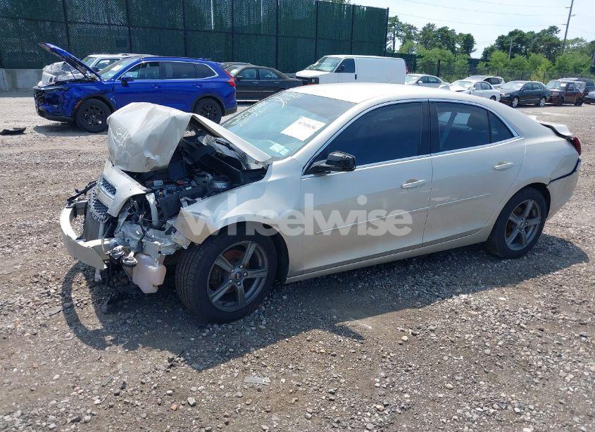 Photo 2 of 2013 Chevrolet Malibu 1LT (VIN 1G11C5SA3DF340222)