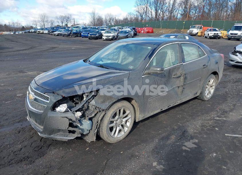 Photo 2 of 2013 Chevrolet Malibu 1LT (VIN 1G11C5SA4DF181050)