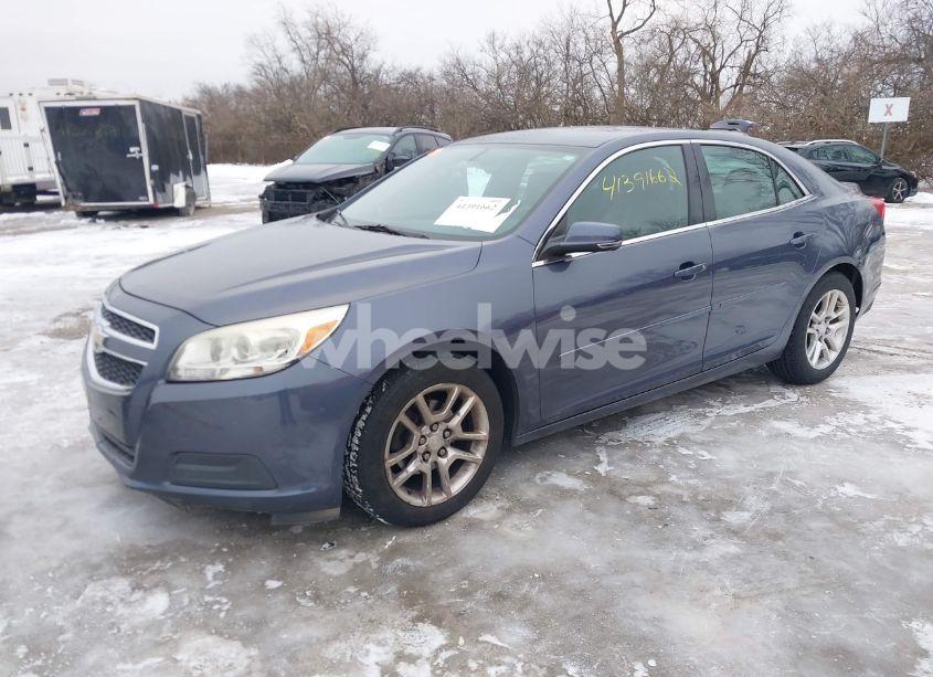 Photo 2 of 2013 Chevrolet Malibu 1LT (VIN 1G11C5SA4DF204715)