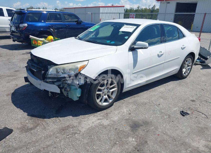 Photo 2 of 2013 Chevrolet Malibu 1LT (VIN 1G11C5SA4DF214063)
