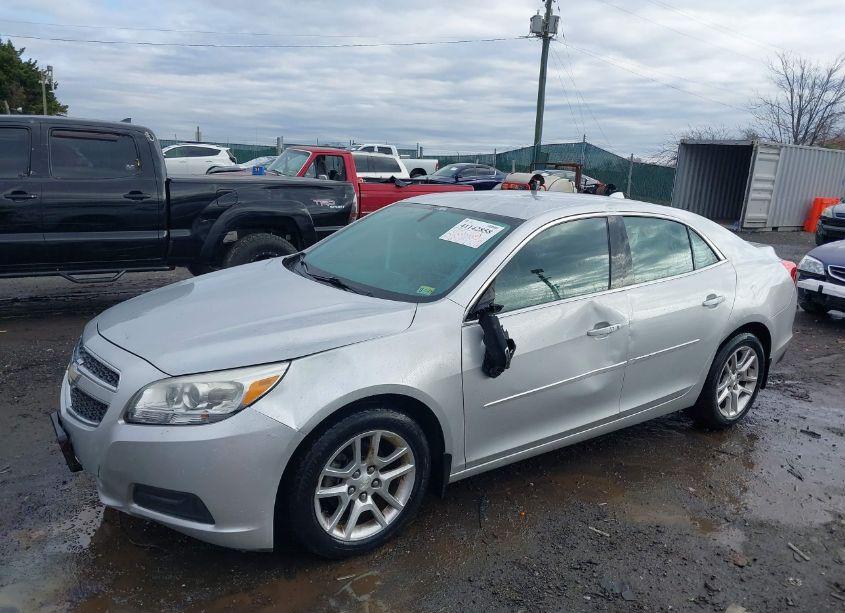 Photo 2 of 2013 Chevrolet Malibu 1LT (VIN 1G11C5SA4DF255373)