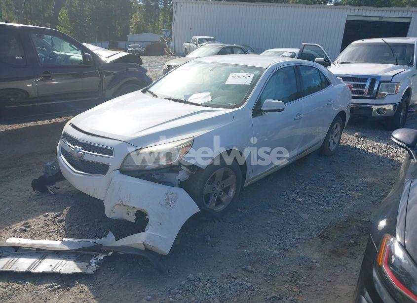 Photo 2 of 2013 Chevrolet Malibu 1LT (VIN 1G11C5SA4DF353531)