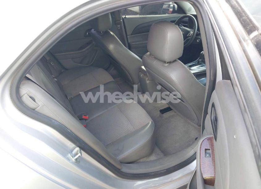 Photo 8 of 2013 Chevrolet Malibu 1LT (VIN 1G11C5SA4DF355246)