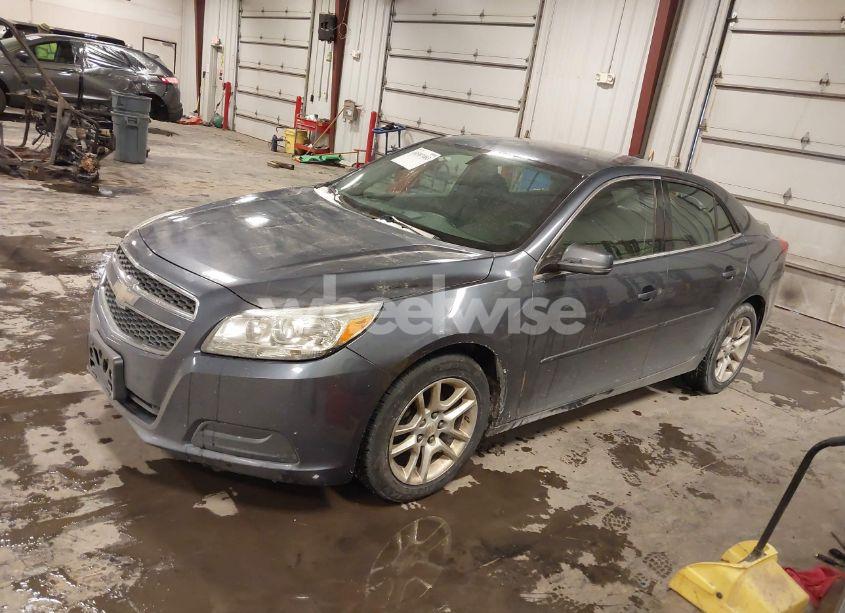 Photo 2 of 2013 Chevrolet Malibu 1LT (VIN 1G11C5SA5DF142967)