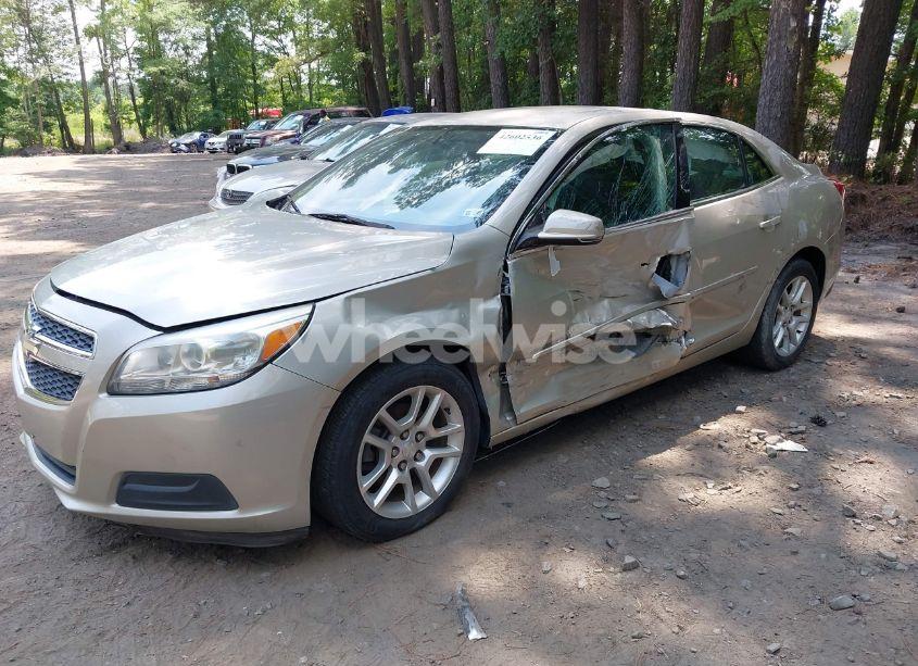 Photo 2 of 2013 Chevrolet Malibu 1LT (VIN 1G11C5SA5DF303219)