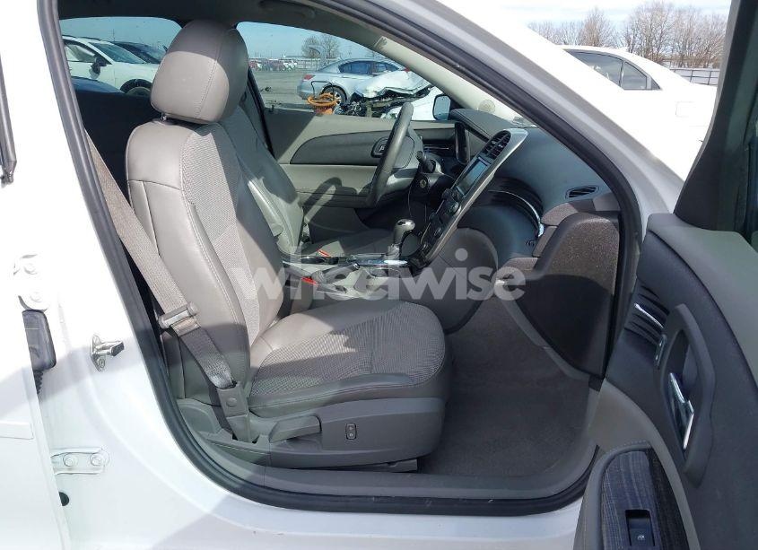 Photo 5 of 2016 Chevrolet Malibu LIMITED LT (VIN 1G11C5SA5GF132413)