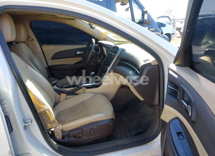 Photo 5 of 2016 Chevrolet Malibu LIMITED LT (VIN 1G11C5SA5GF139359)