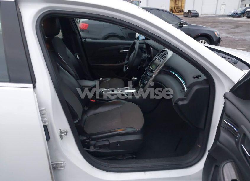 Photo 5 of 2016 Chevrolet Malibu LIMITED LT (VIN 1G11C5SA5GF142682)