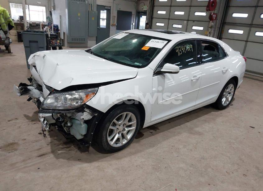 Photo 2 of 2016 Chevrolet Malibu LIMITED LT (VIN 1G11C5SA5GF164844)