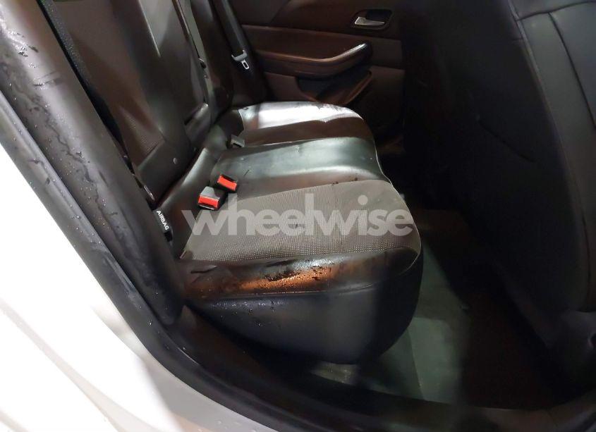 Photo 8 of 2016 Chevrolet Malibu LIMITED LT (VIN 1G11C5SA5GF164844)