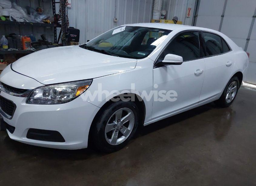 Photo 2 of 2016 Chevrolet Malibu LIMITED LT (VIN 1G11C5SA5GU142743)