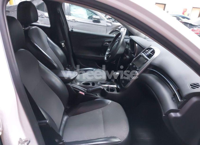 Photo 5 of 2016 Chevrolet Malibu LIMITED LT (VIN 1G11C5SA5GU142743)