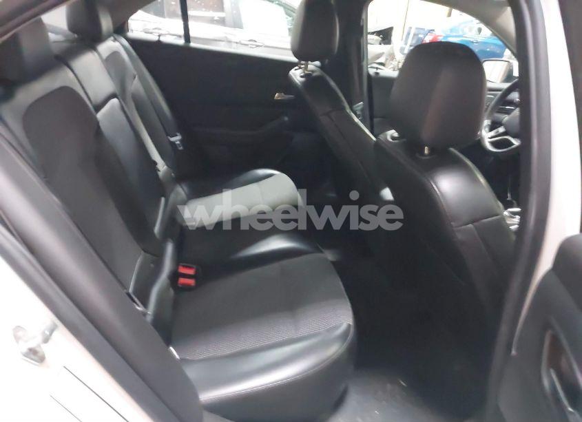 Photo 8 of 2016 Chevrolet Malibu LIMITED LT (VIN 1G11C5SA5GU142743)