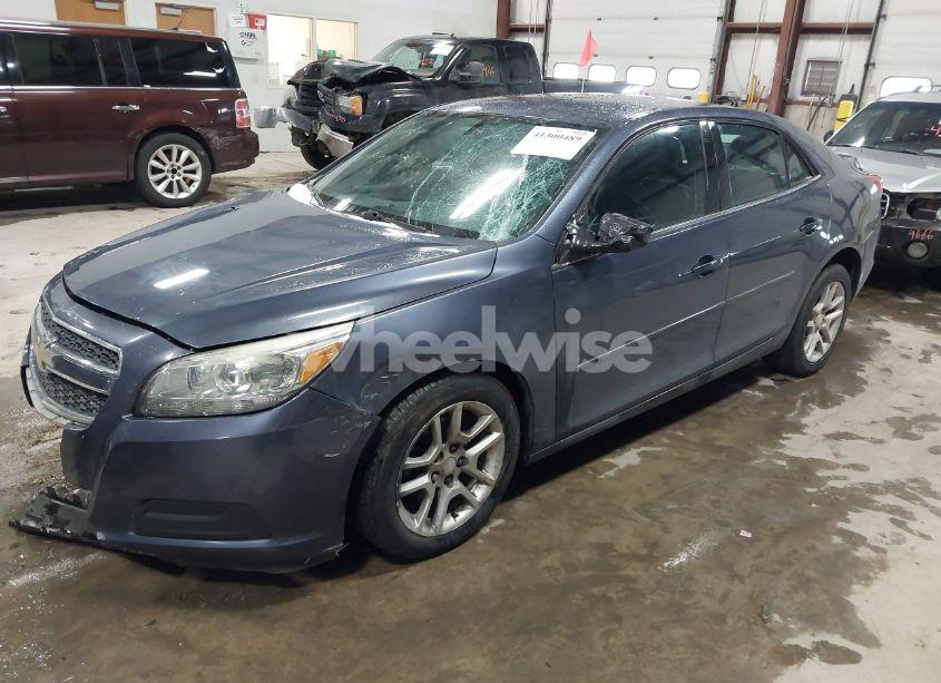 Photo 2 of 2013 Chevrolet Malibu 1LT (VIN 1G11C5SA6DF186086)