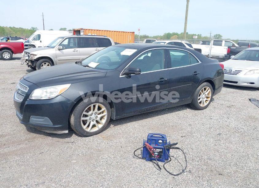 Photo 2 of 2013 Chevrolet Malibu 1LT (VIN 1G11C5SA6DF195273)