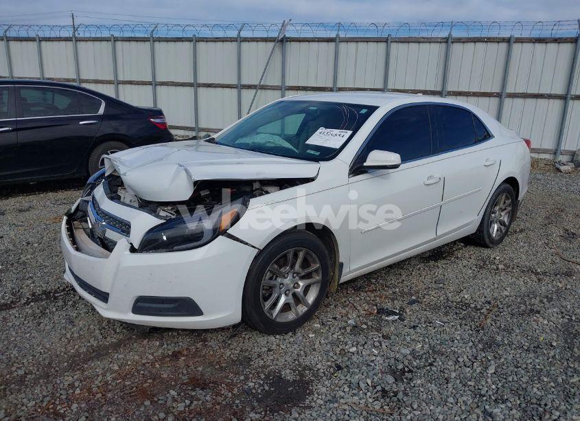 Photo 2 of 2013 Chevrolet Malibu 1LT (VIN 1G11C5SA6DF331918)