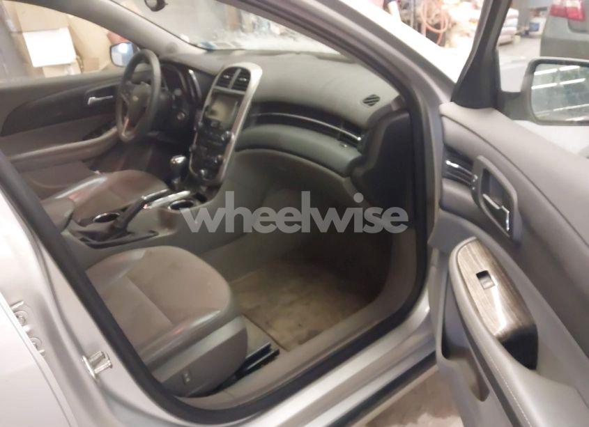 Photo 5 of 2016 Chevrolet Malibu LIMITED LT (VIN 1G11C5SA6GF122747)