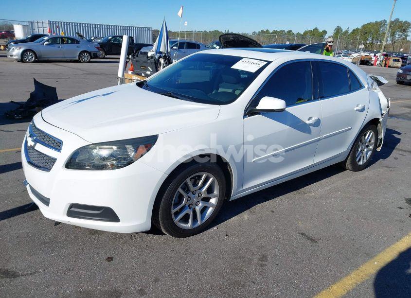 Photo 2 of 2013 Chevrolet Malibu 1LT (VIN 1G11C5SA7DF219712)