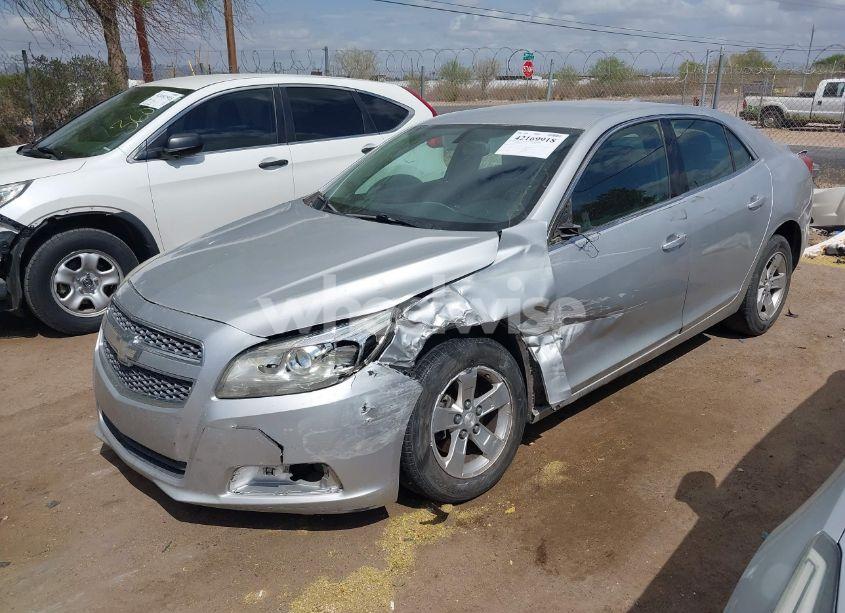 Photo 2 of 2013 Chevrolet Malibu 1LT (VIN 1G11C5SA7DF251818)