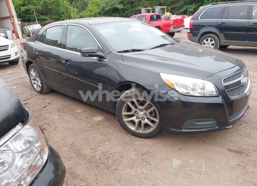 2013 Chevrolet Malibu 1LT (VIN 1G11C5SA7DF326887) main photo