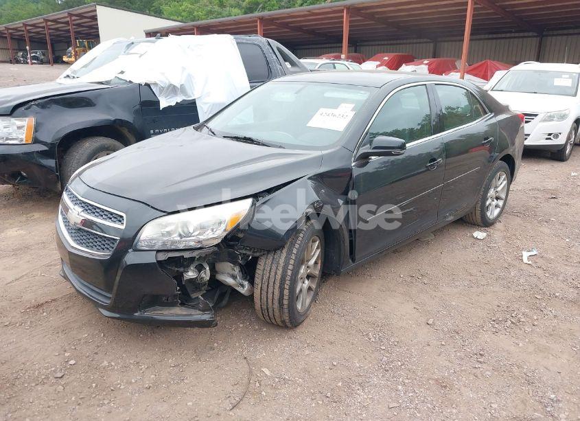 Photo 2 of 2013 Chevrolet Malibu 1LT (VIN 1G11C5SA7DF326887)