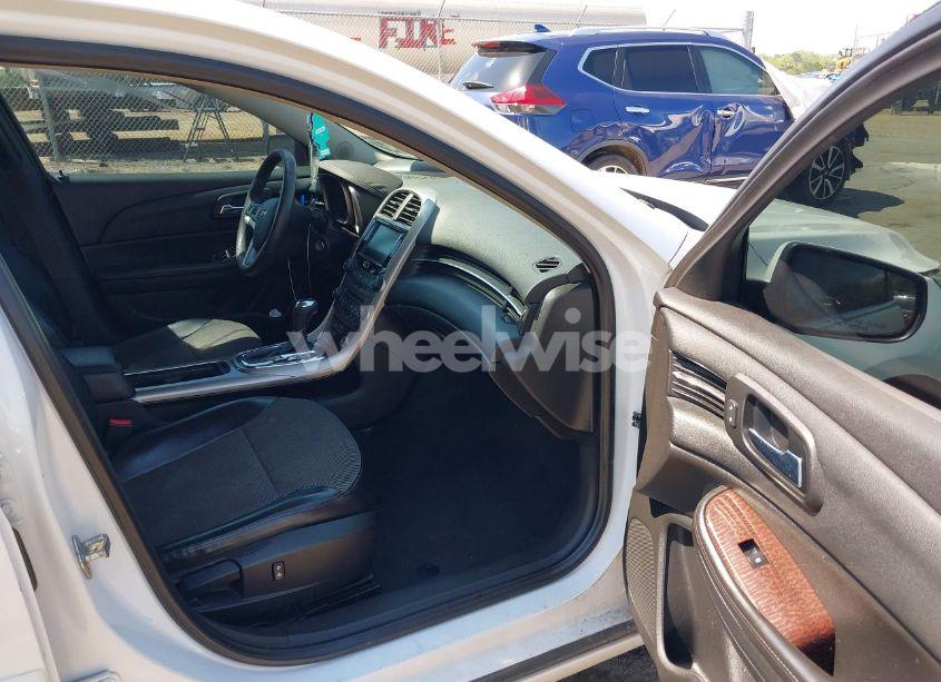 Photo 5 of 2013 Chevrolet Malibu 1LT (VIN 1G11C5SA7DF351630)