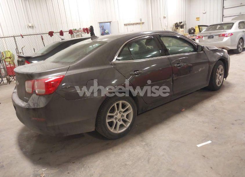 Photo 4 of 2013 Chevrolet Malibu 1LT (VIN 1G11C5SA8DF155423)
