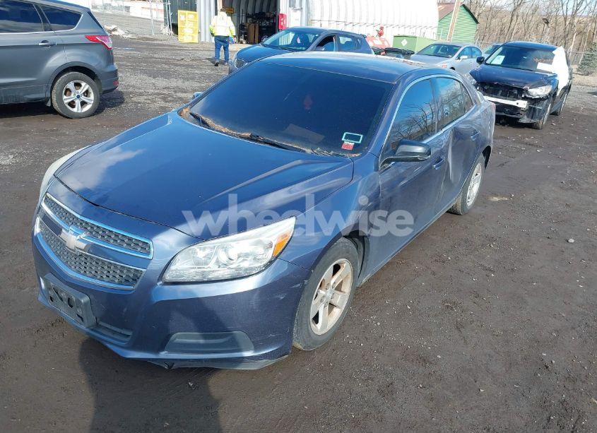 Photo 2 of 2013 Chevrolet Malibu 1LT (VIN 1G11C5SA8DF290627)