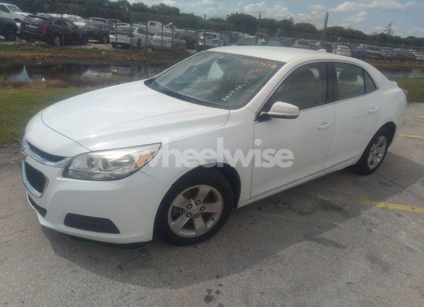Photo 2 of 2016 Chevrolet Malibu LIMITED LT (VIN 1G11C5SA8GF152963)