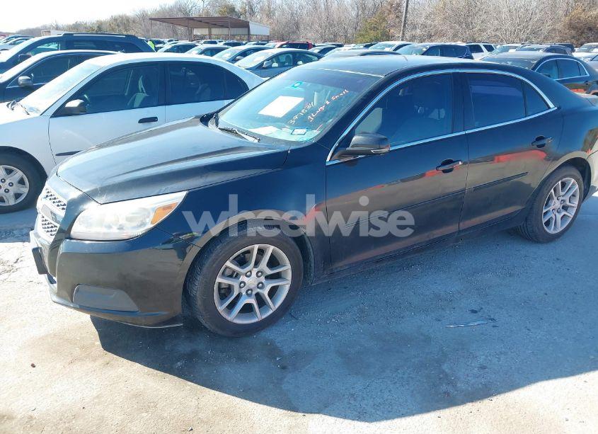 Photo 2 of 2013 Chevrolet Malibu 1LT (VIN 1G11C5SA9DF155947)